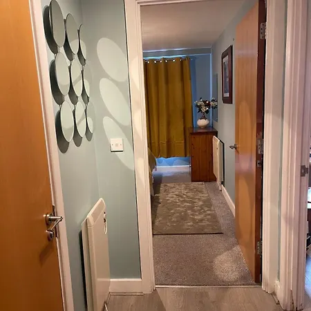 Apartment Light & Bright, Centrally Located Bristol