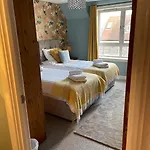 Light & Bright, Centrally Located Bristol