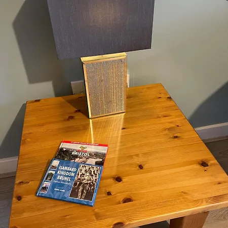 Light & Bright, Centrally Located Bristol