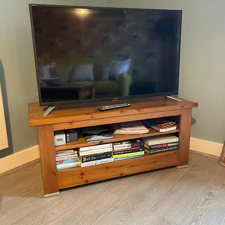 Light & Bright, Centrally Located