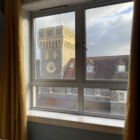 Lejlighed Light & Bright, Centrally Located