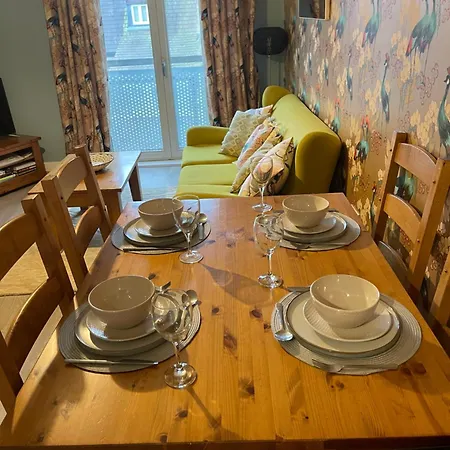 Lejlighed Light & Bright, Centrally Located *